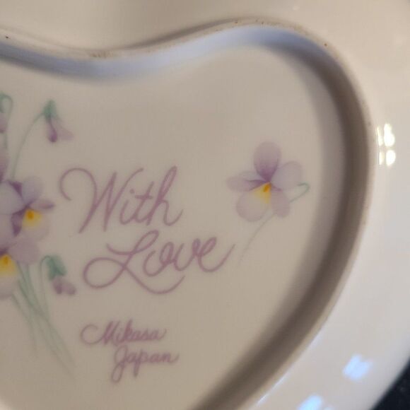 Quality Mikasa "With Love" Heart-Shaped Dish Valentine's Day Mother's Day Gift - Picture 9 of 13